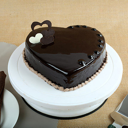 Chocolate Hearts Cake half kg